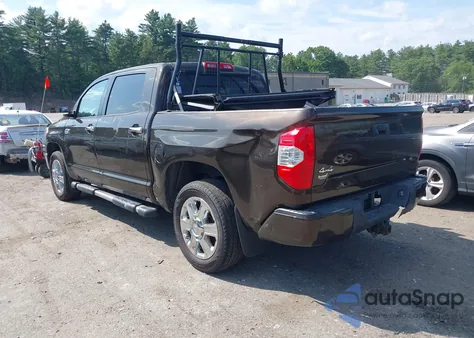 2019 Toyota Tundra 1794 5.7L V8 z USA, uszkodzony, nr VIN 5TFAY5F13KX810923
